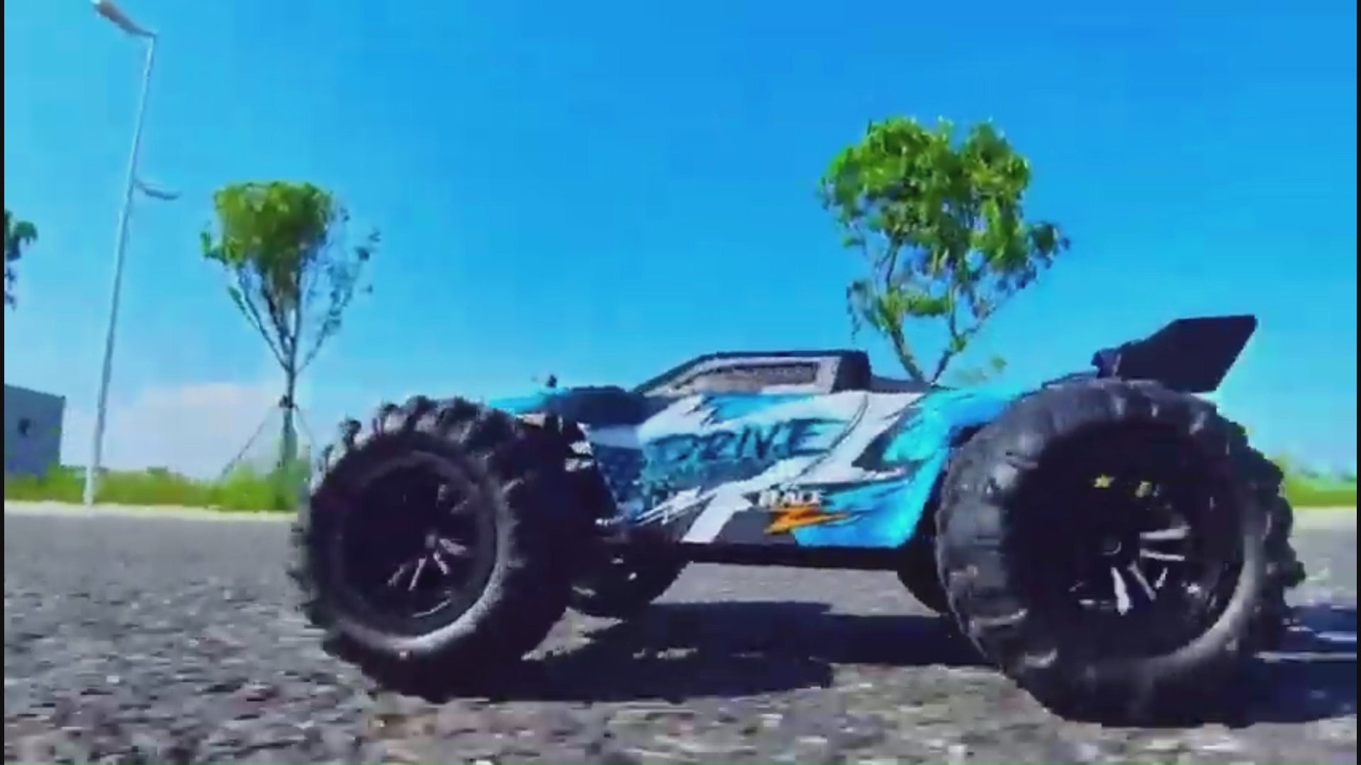 Monster Truck RC 4WD: Velocidad Extrema 70 KM/H – Escala 1:16